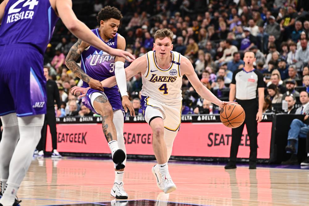 赛事中保持 赛事中保持