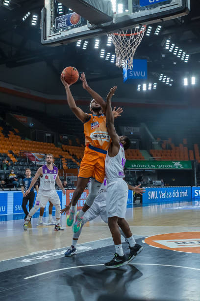 竟有三次是 竟有三次是